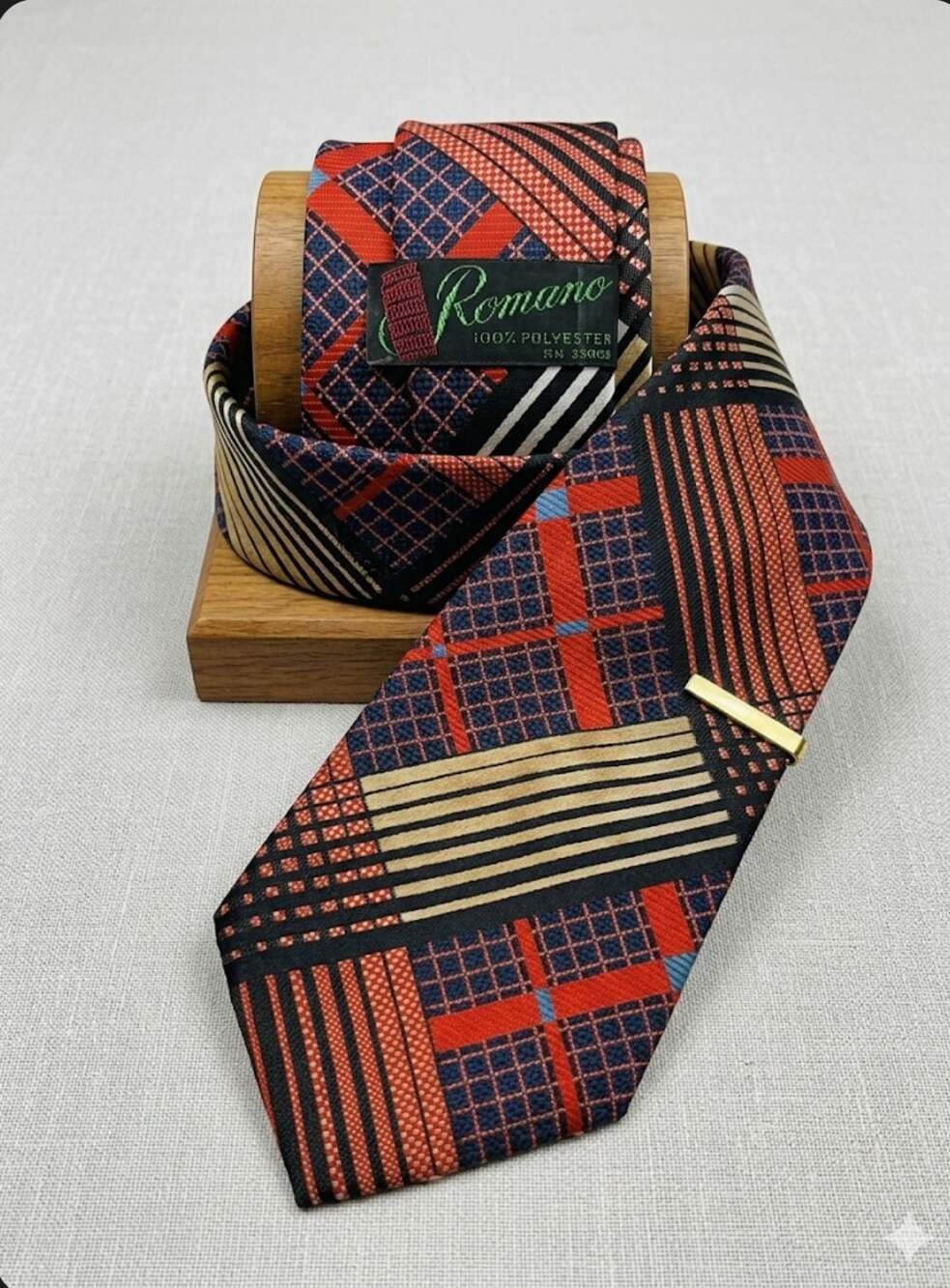Romano Vintage 'Leaning Tower' Art Deco Geometric Necktie 3.5" Width